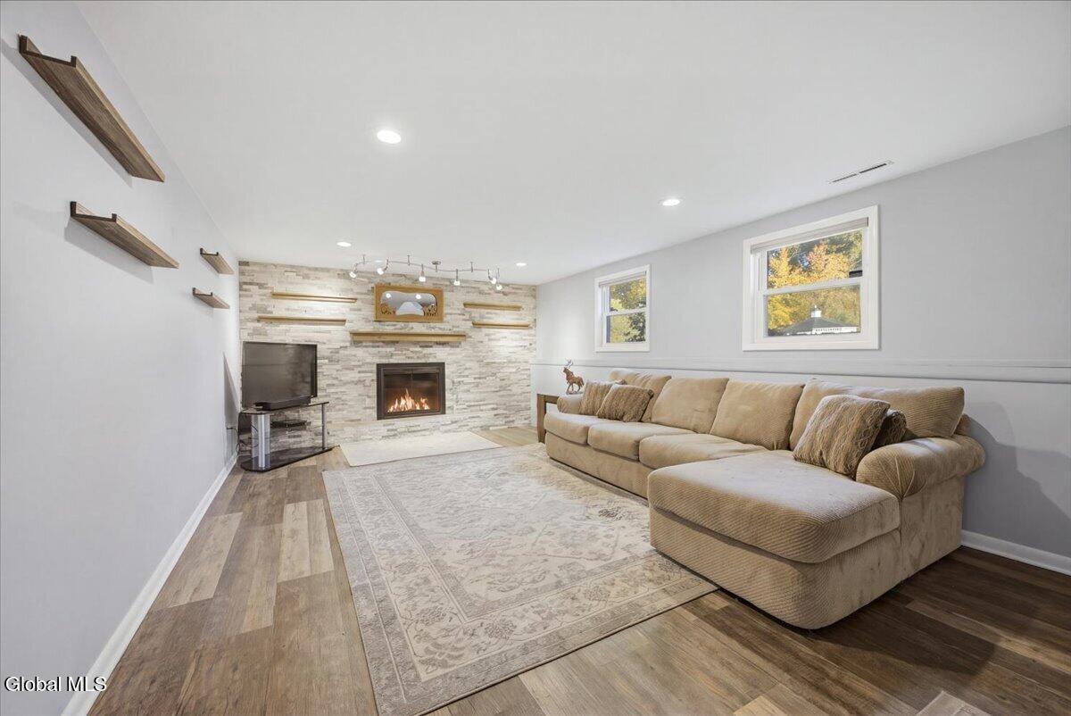 32 Van Tassell Lane Ballston Spa NY 12020