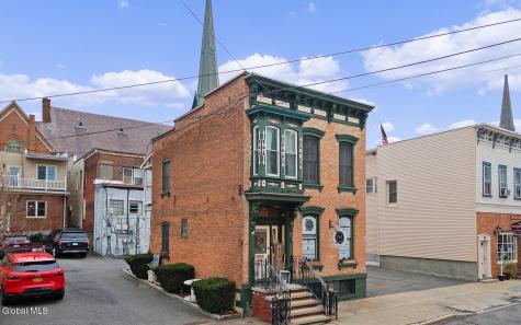 153 Barrett Street Schenectady NY 12305