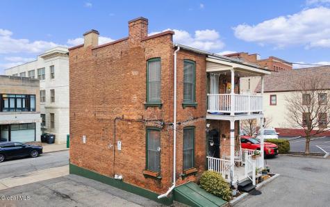 153 Barrett Street Schenectady NY 12305