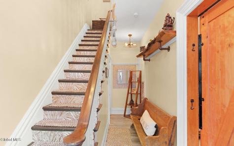 153 Barrett Street Schenectady NY 12305