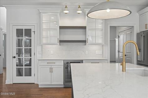 10 Mapleton Court Clifton Park NY 12065