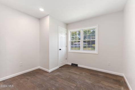17 Walter Road Troy NY 12180