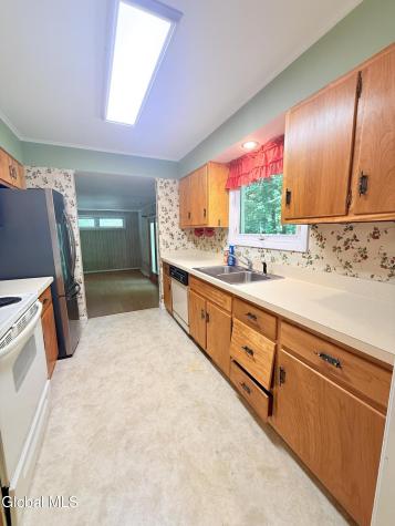 8 Sherwood Drive Queensbury NY 12804