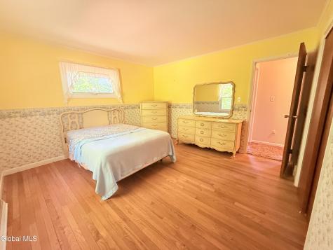 8 Sherwood Drive Queensbury NY 12804