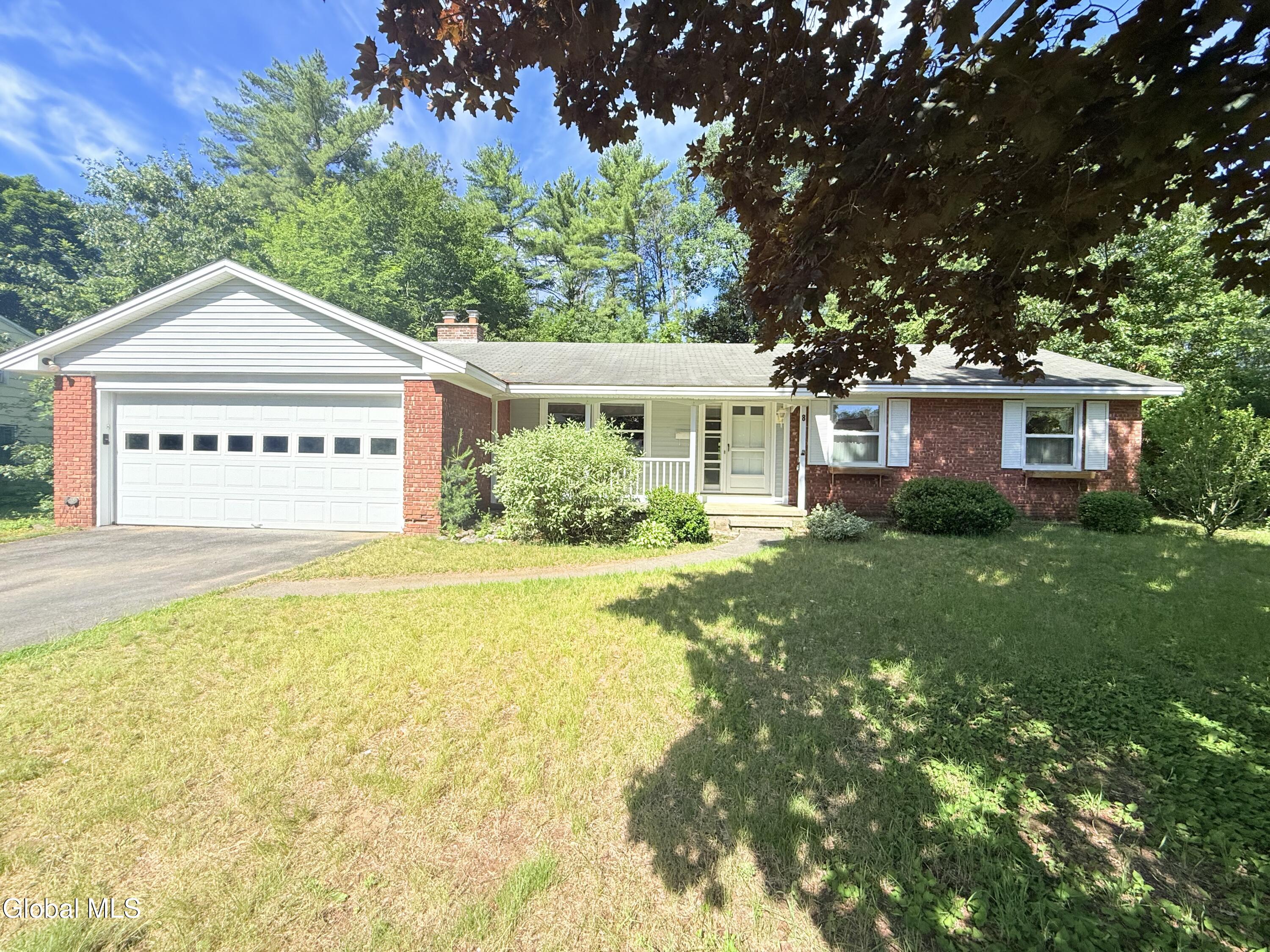 8 Sherwood Drive Queensbury NY 12804