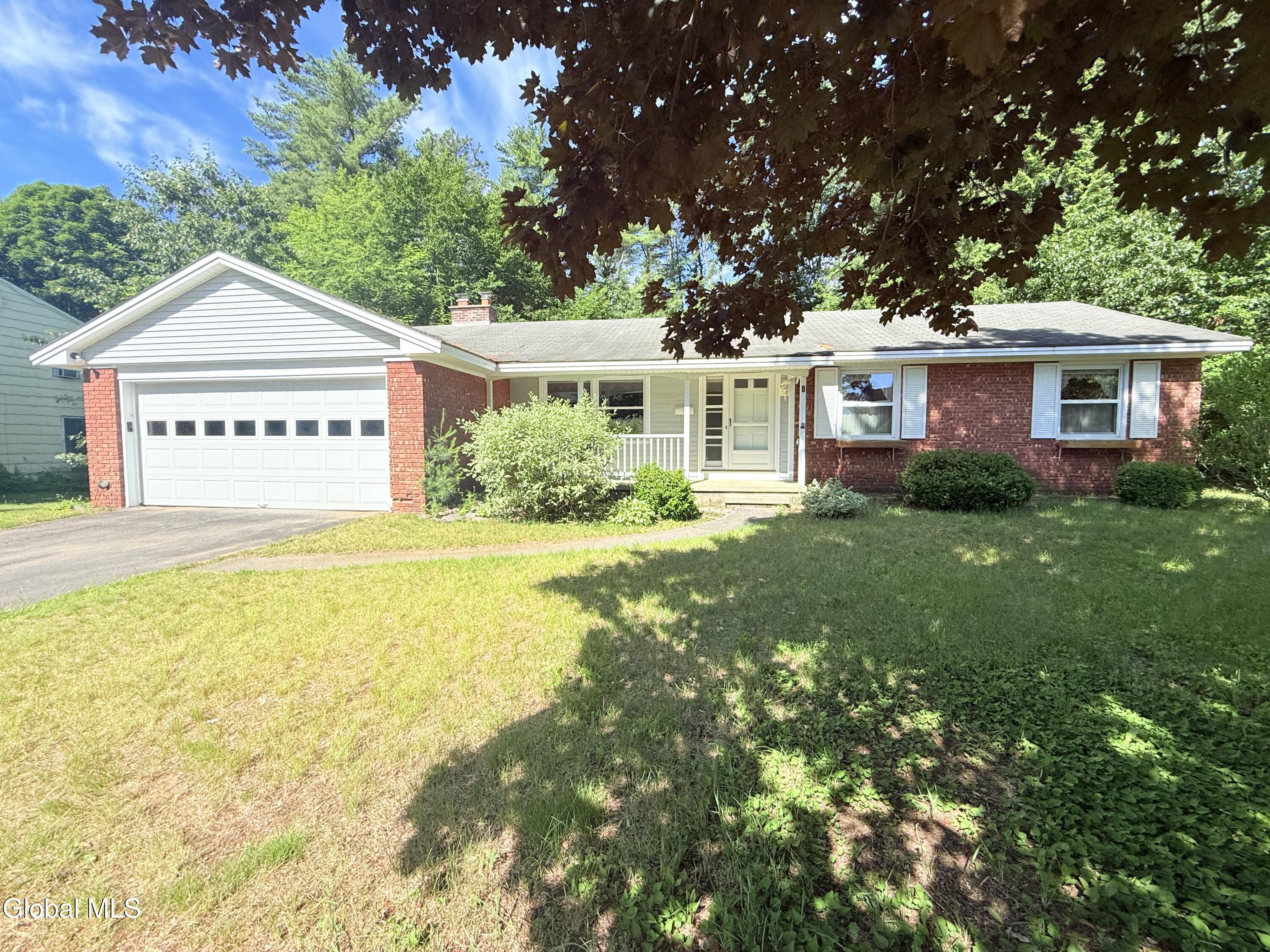 8 Sherwood Drive Queensbury NY 12804