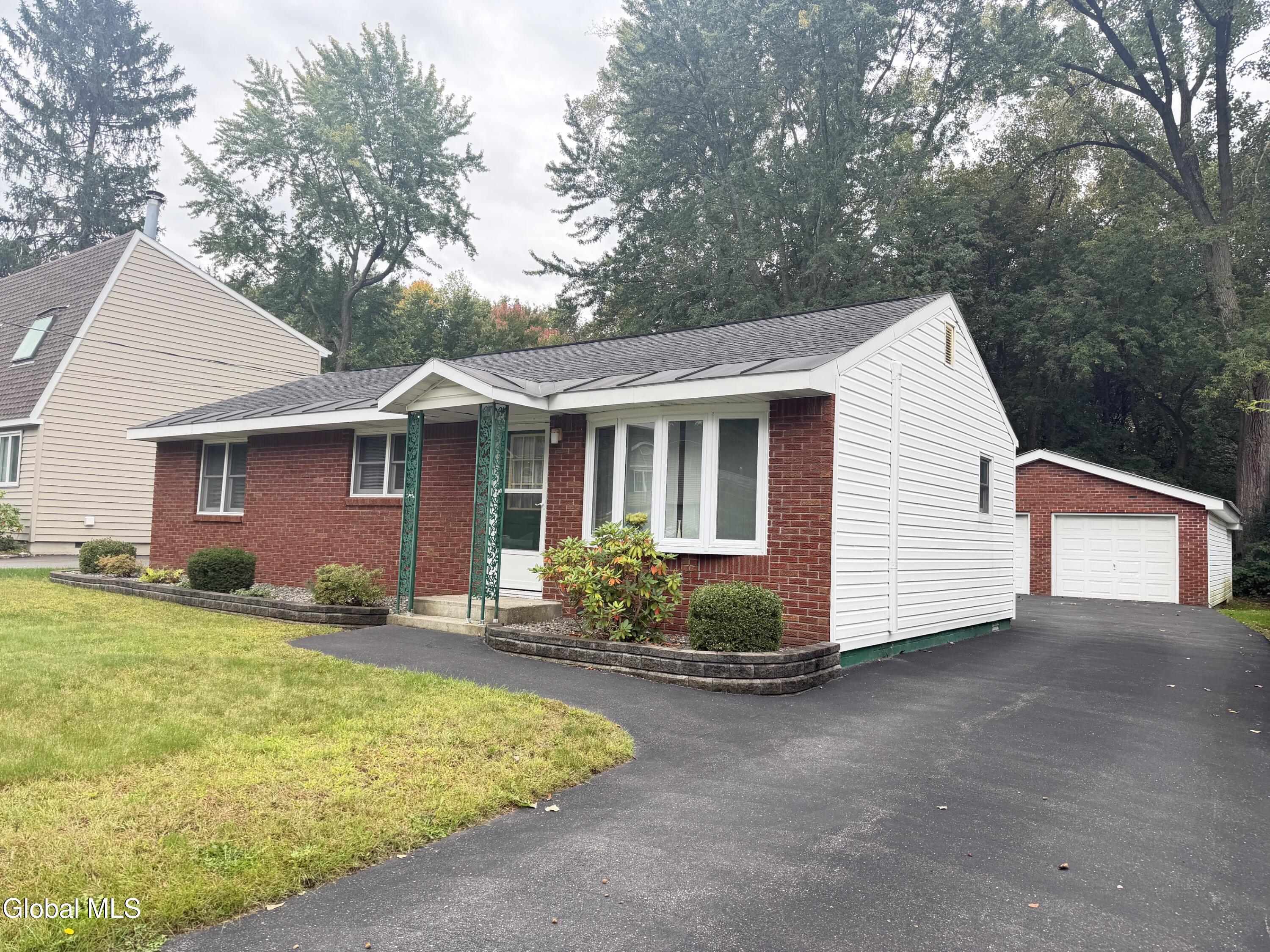 15 Mary Hadge Drive Schenectady NY 12309