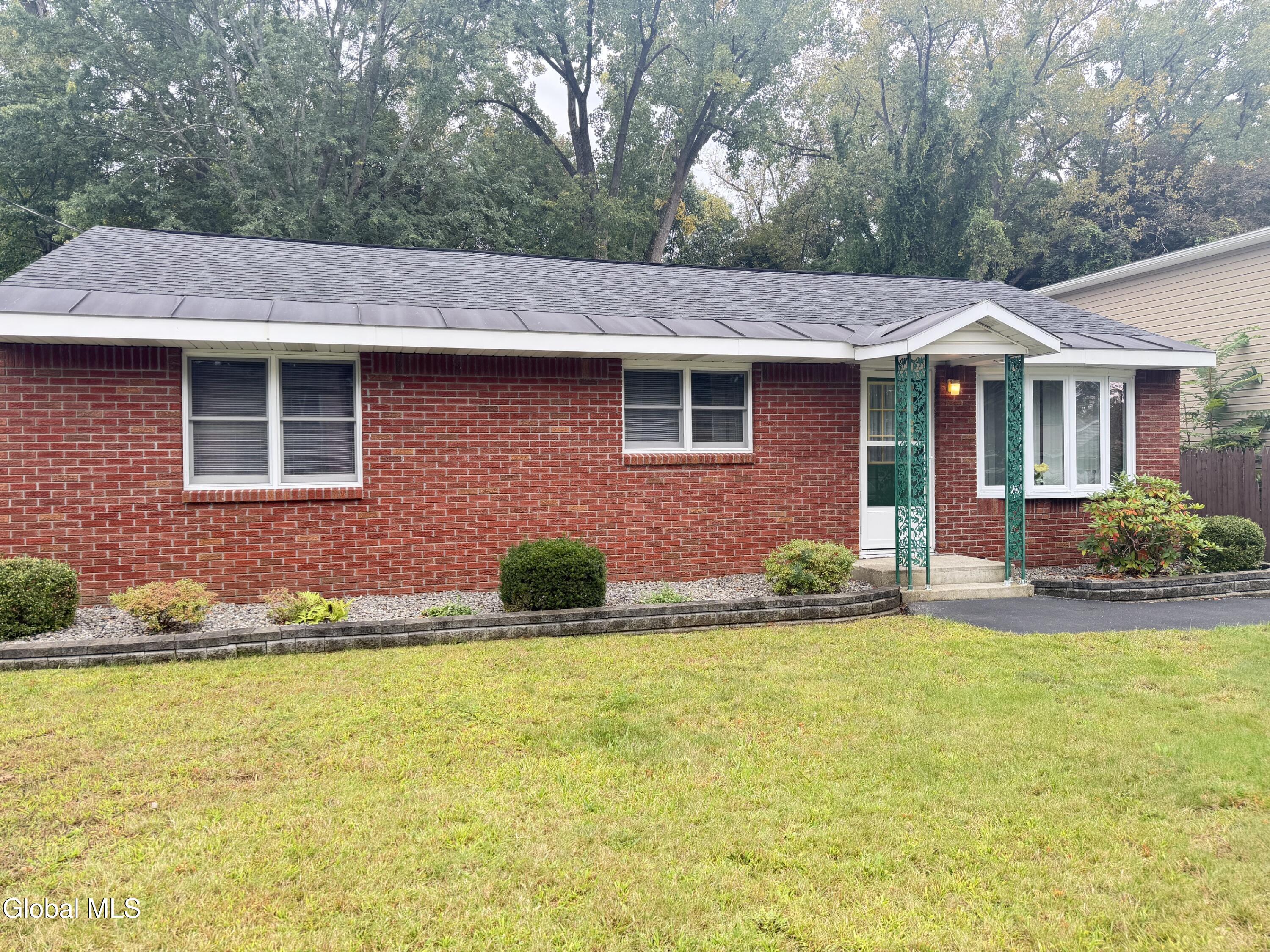 15 Mary Hadge Drive Schenectady NY 12309