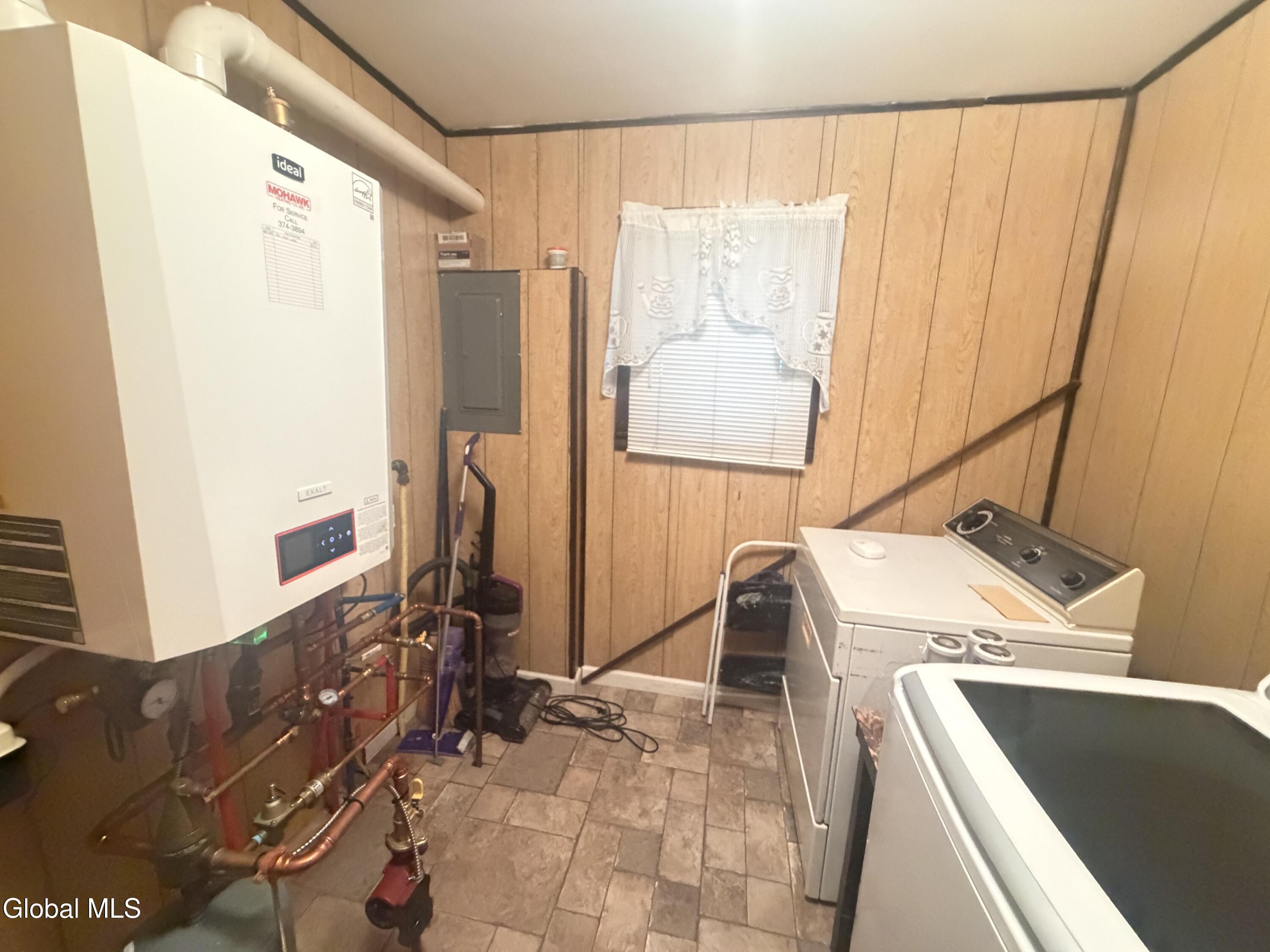 15 Mary Hadge Drive Schenectady NY 12309