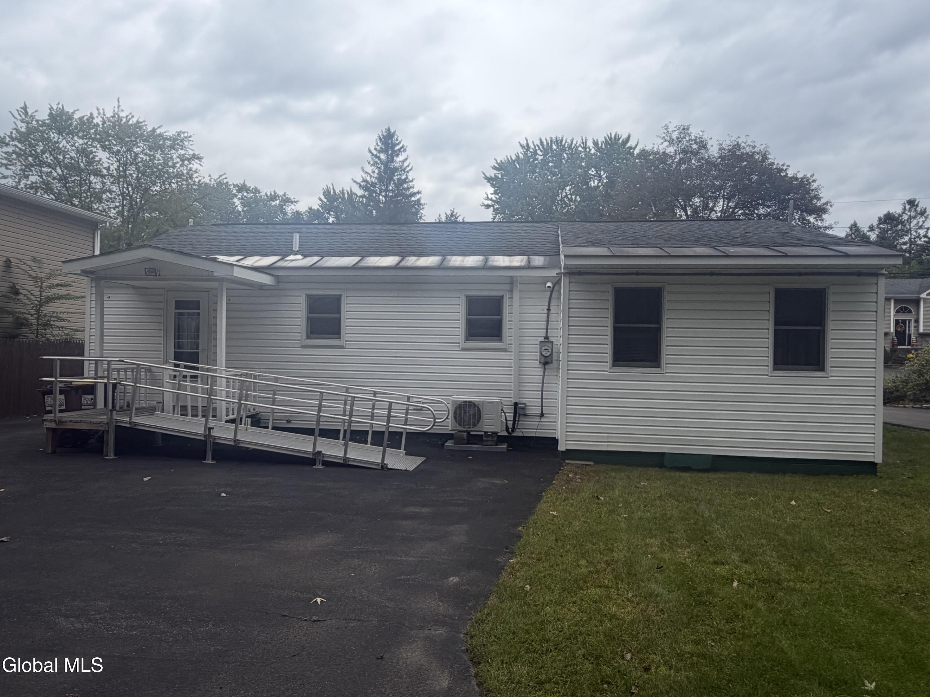 15 Mary Hadge Drive Schenectady NY 12309