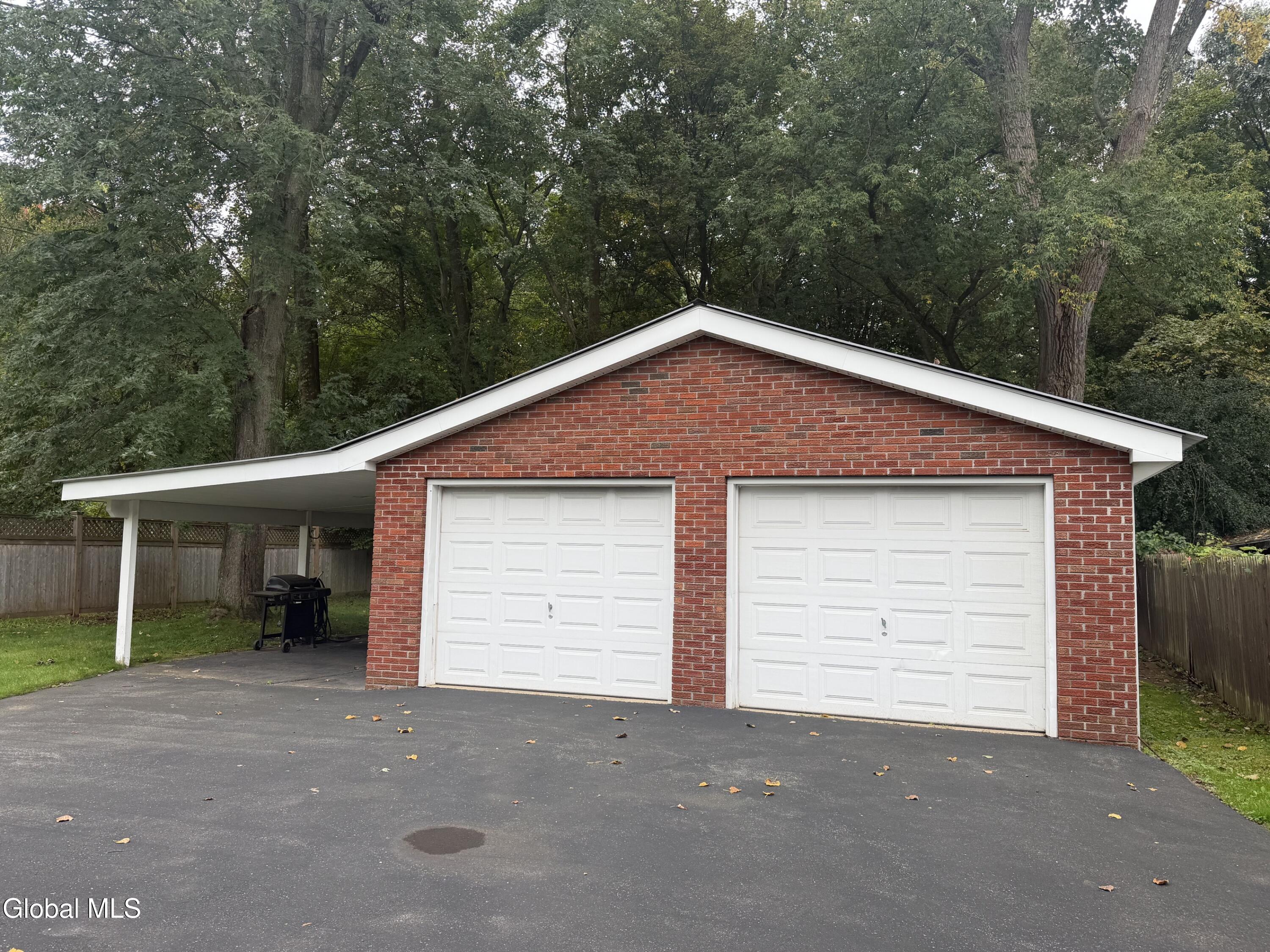 15 Mary Hadge Drive Schenectady NY 12309