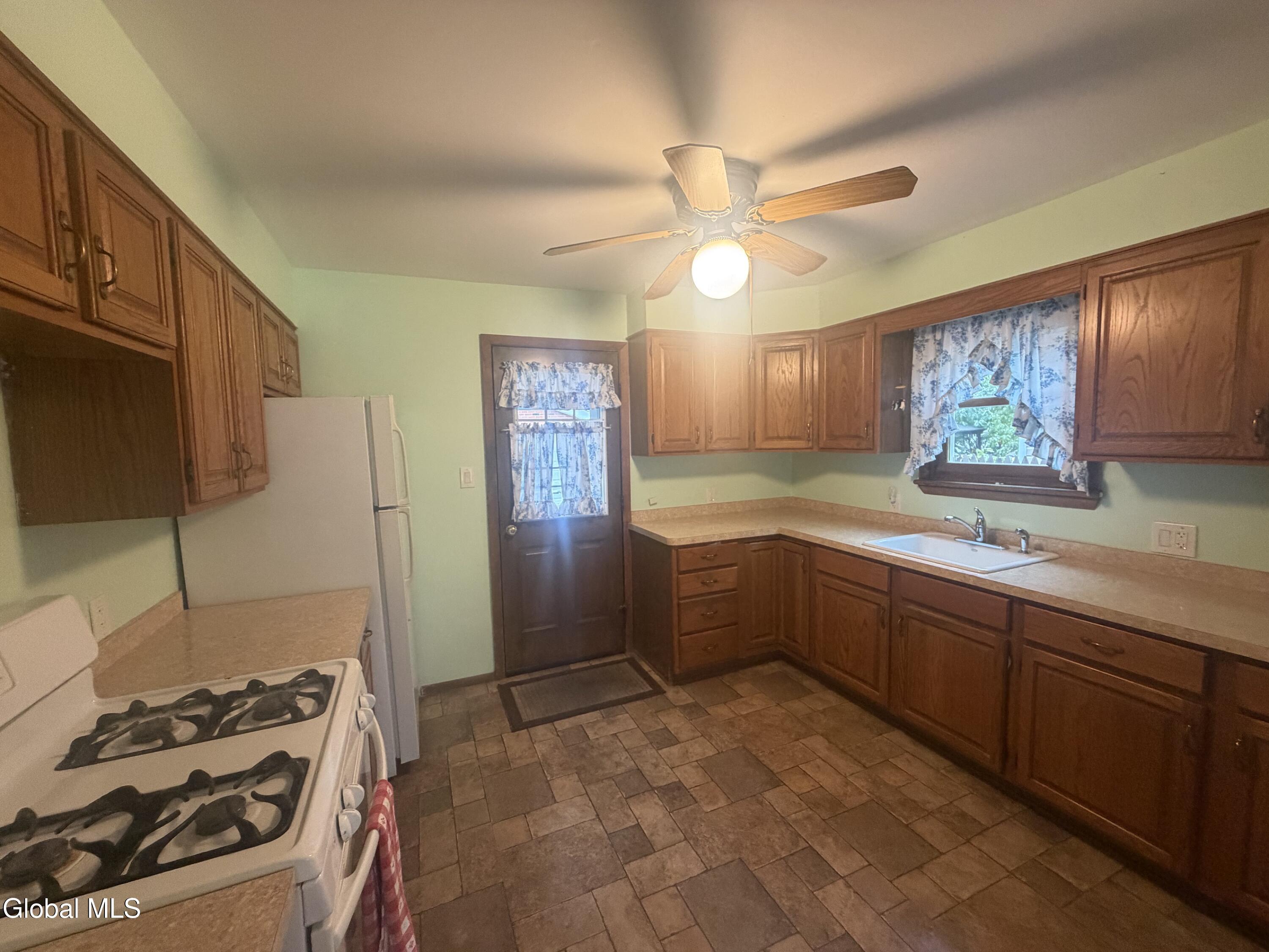 15 Mary Hadge Drive Schenectady NY 12309