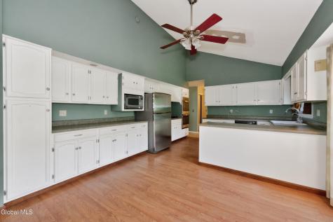 12 Maurice Lane Clifton Park NY 12065