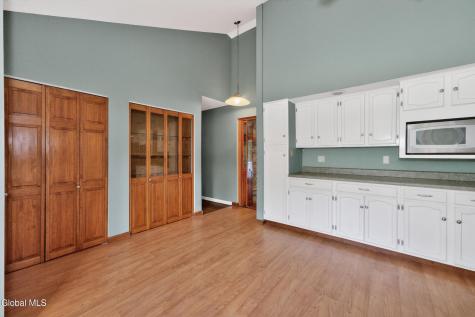 12 Maurice Lane Clifton Park NY 12065