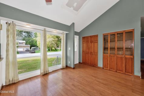 12 Maurice Lane Clifton Park NY 12065