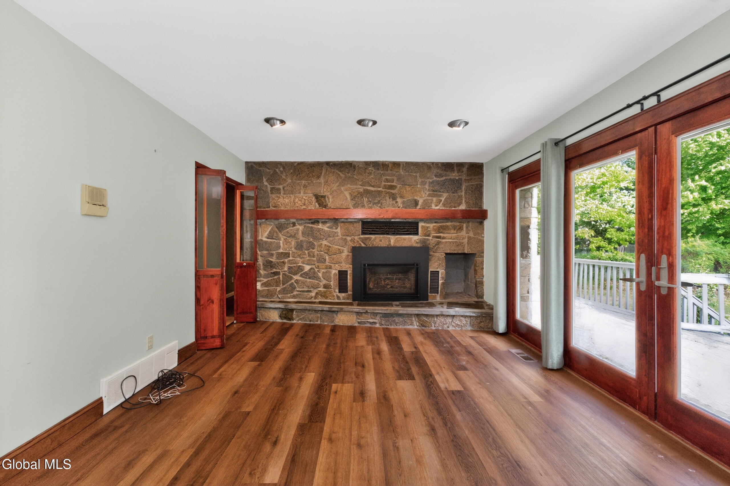 12 Maurice Lane Clifton Park NY 12065