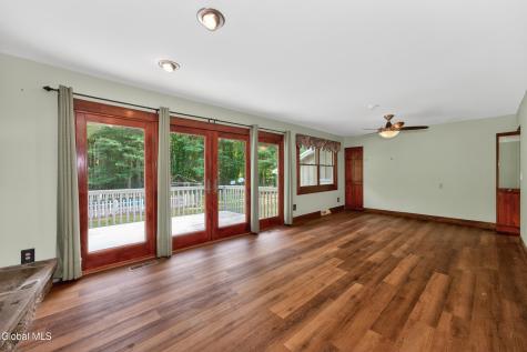 12 Maurice Lane Clifton Park NY 12065