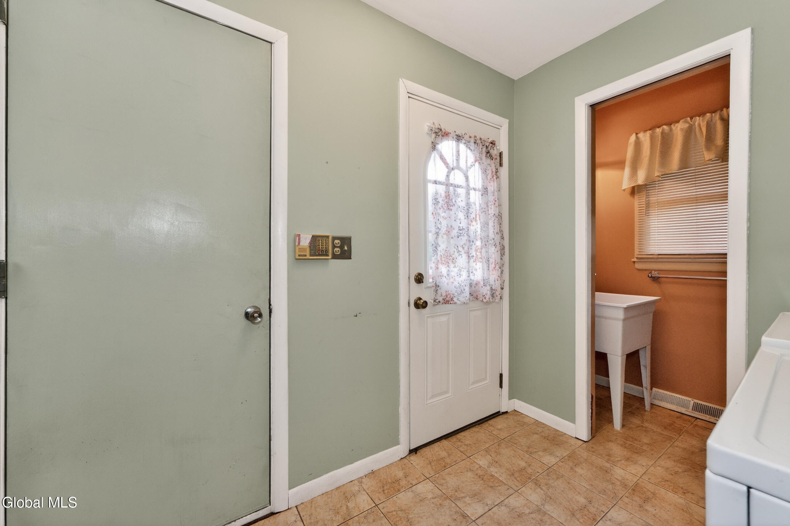 12 Maurice Lane Clifton Park NY 12065