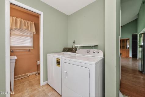 12 Maurice Lane Clifton Park NY 12065