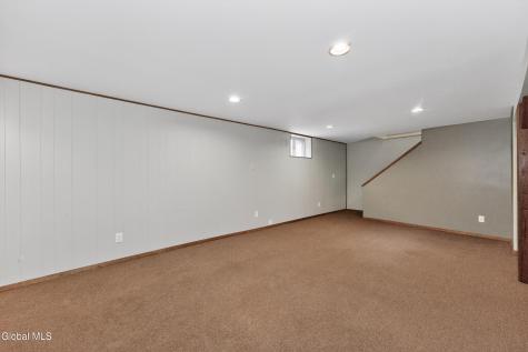 12 Maurice Lane Clifton Park NY 12065