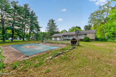 12 Maurice Lane Clifton Park NY 12065