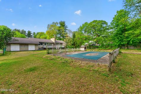 12 Maurice Lane Clifton Park NY 12065