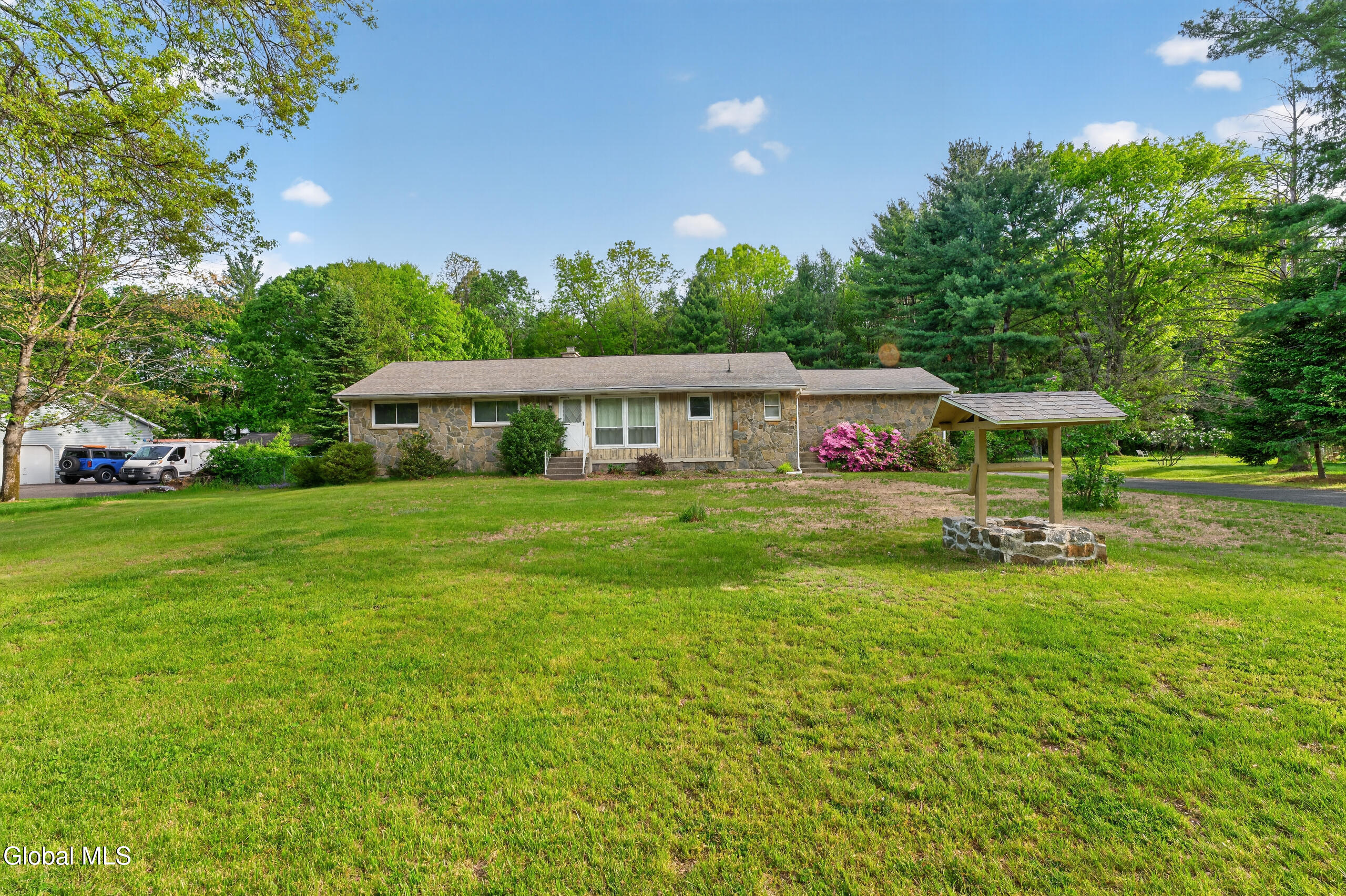 12 Maurice Lane Clifton Park NY 12065
