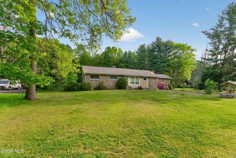 12 Maurice Lane Clifton Park NY 12065