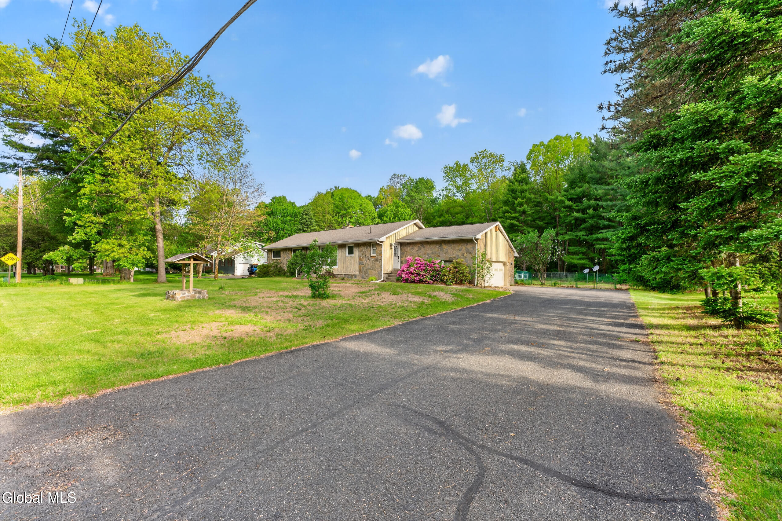 12 Maurice Lane Clifton Park NY 12065