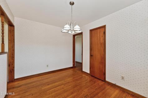 4 Iris Lane Colonie NY 12205
