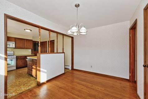 4 Iris Lane Colonie NY 12205