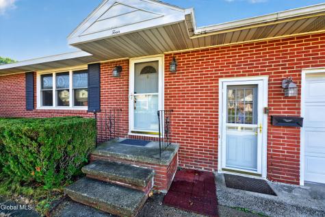 4 Iris Lane Colonie NY 12205