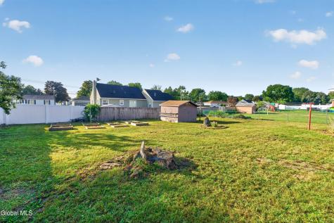 4 Iris Lane Colonie NY 12205