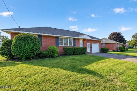 4 Iris Lane Colonie NY 12205
