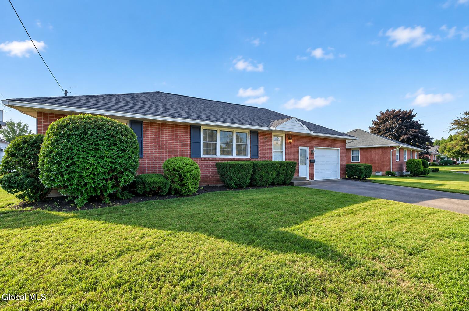 4 Iris Lane Colonie NY 12205