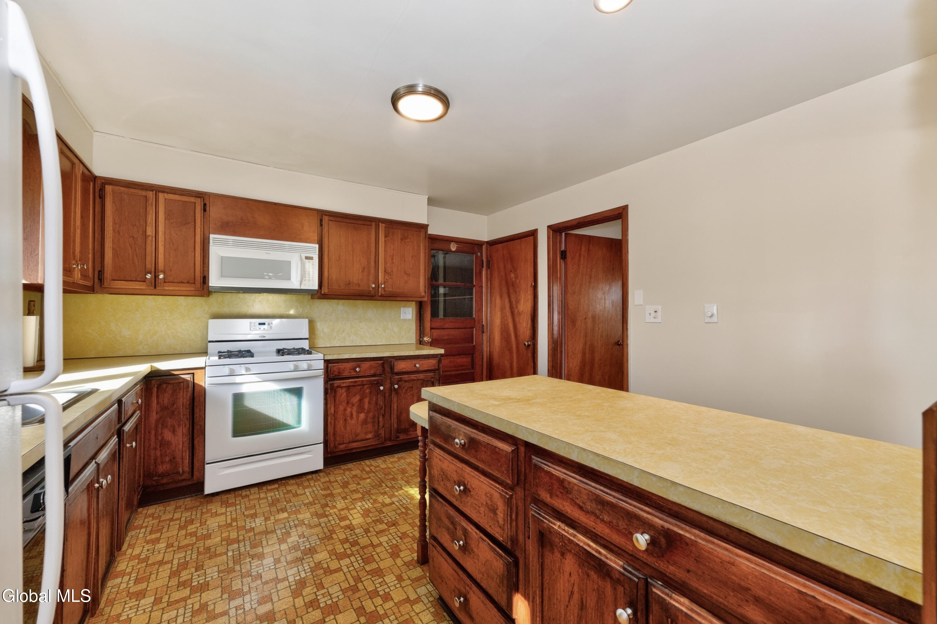 4 Iris Lane Colonie NY 12205