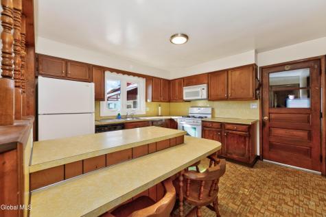 4 Iris Lane Colonie NY 12205