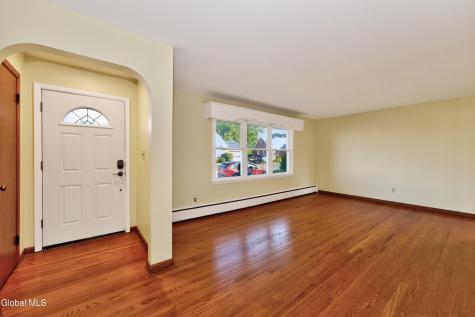 4 Iris Lane Colonie NY 12205