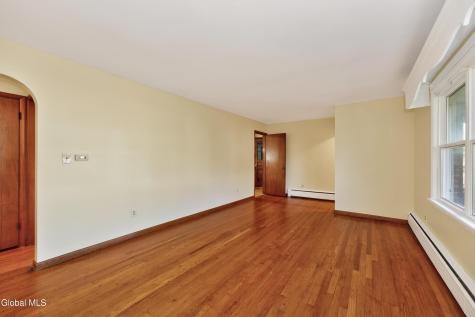 4 Iris Lane Colonie NY 12205