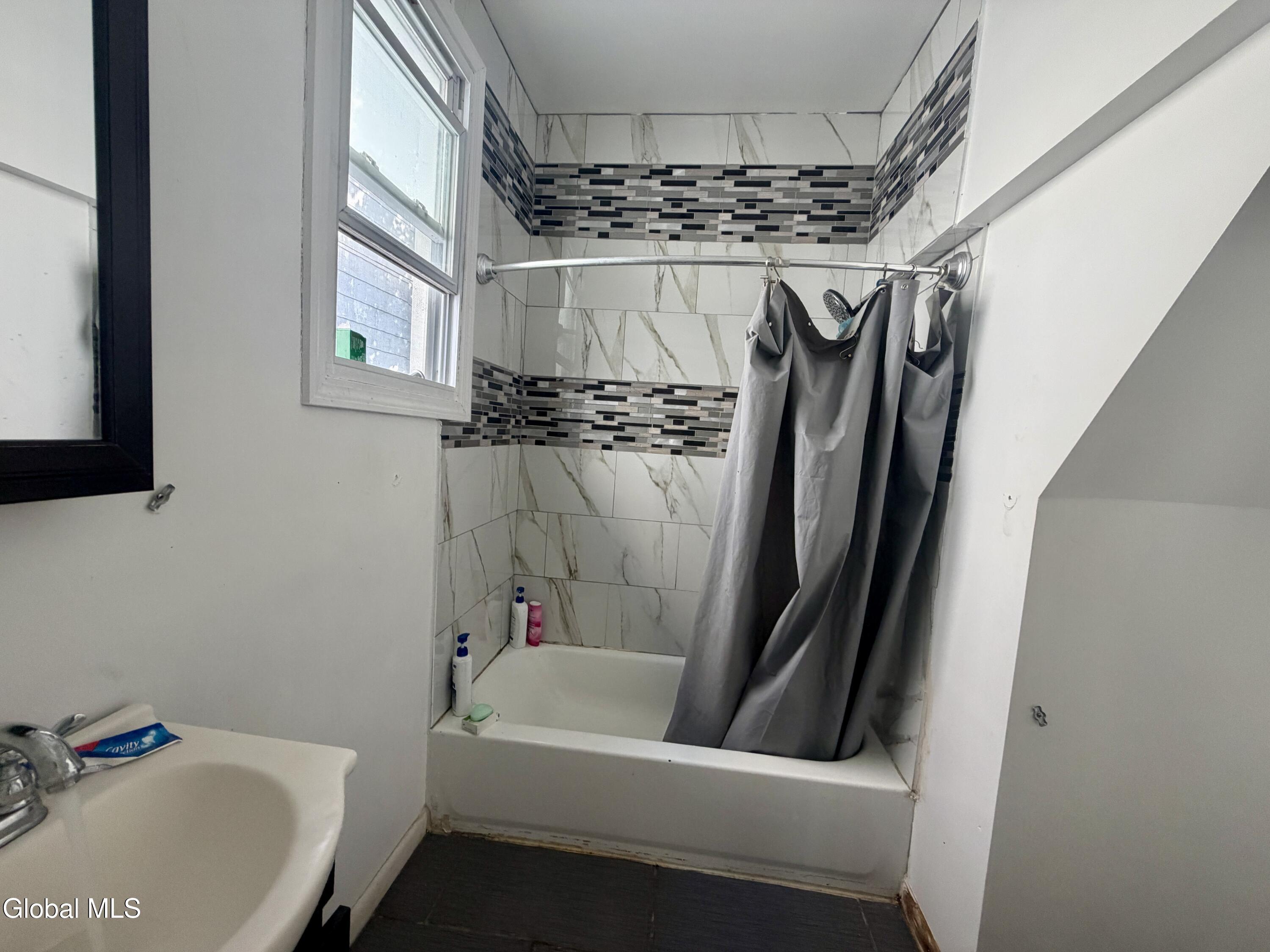 78 Whitehall Road Albany NY 12209