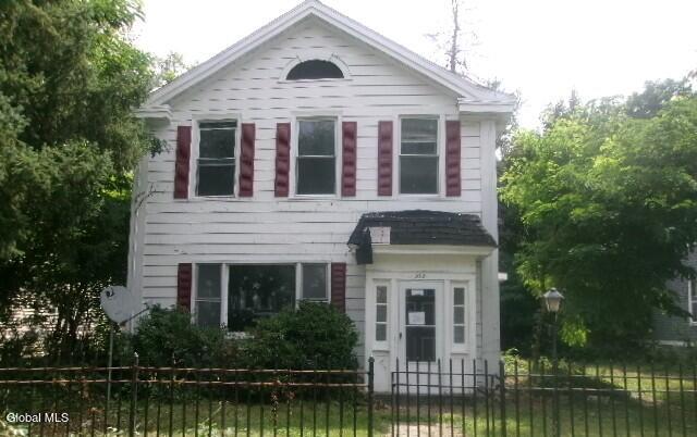 558 3rd Avenue Troy NY 12182