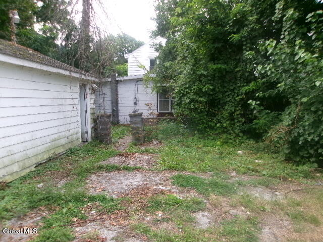 558 3rd Avenue Troy NY 12182