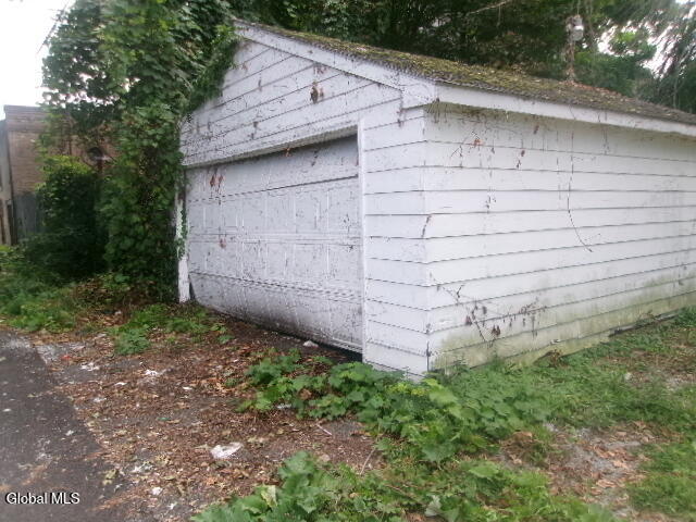 558 3rd Avenue Troy NY 12182