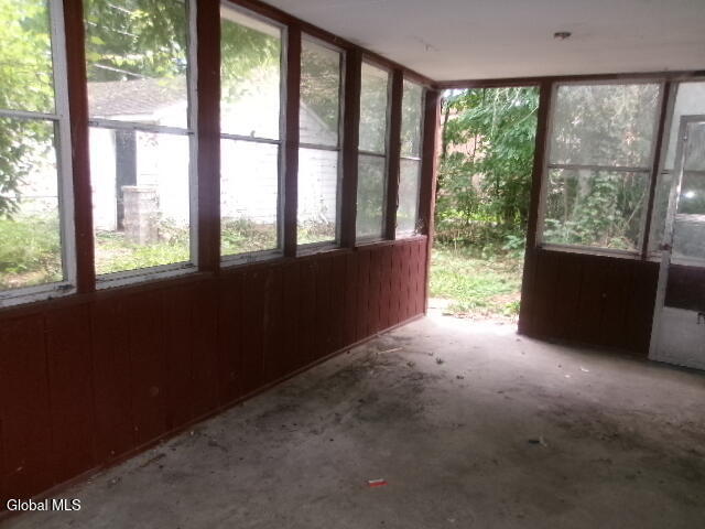 558 3rd Avenue Troy NY 12182