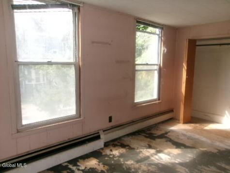 558 3rd Avenue Troy NY 12182
