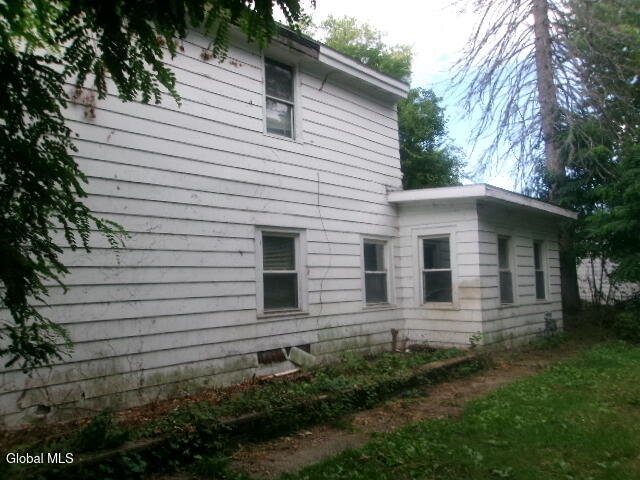 558 3rd Avenue Troy NY 12182