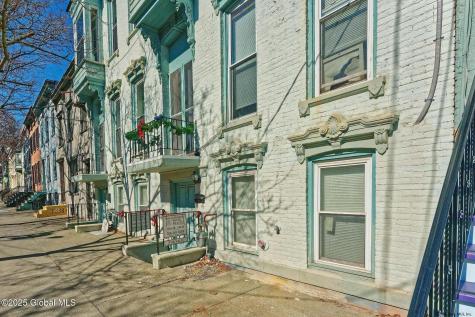173 Lancaster Street Albany NY 12210