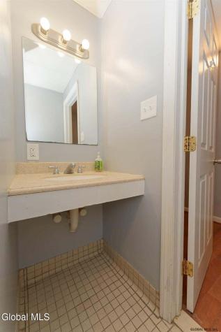 173 Lancaster Street Albany NY 12210