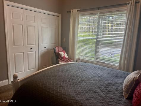207 E Sunnyside Queensbury NY 12804
