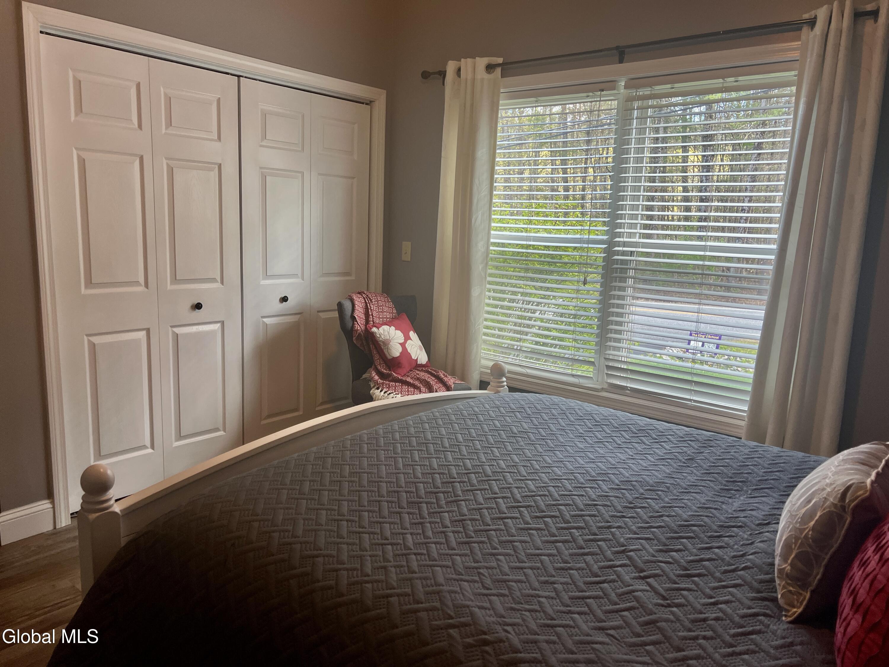 207 E Sunnyside Queensbury NY 12804